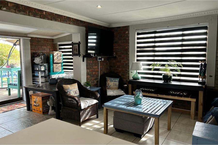 3 Bedroom Property for Sale in Sunrise On Sea Eastern Cape